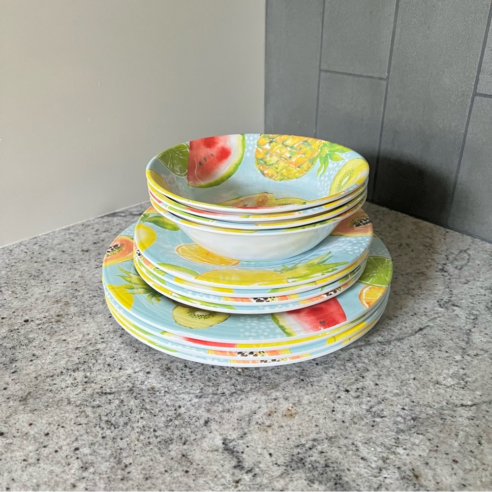 Member's Mark 12-Piece Bamboo Melamine Dinnerware Set- Tropical Fruit
